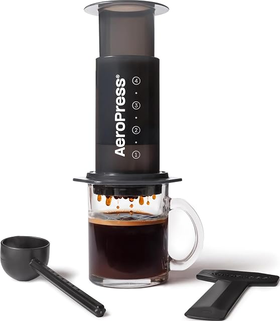 Caffettiera a pressione AeroPress Original con stantuffo e tappo portafiltro